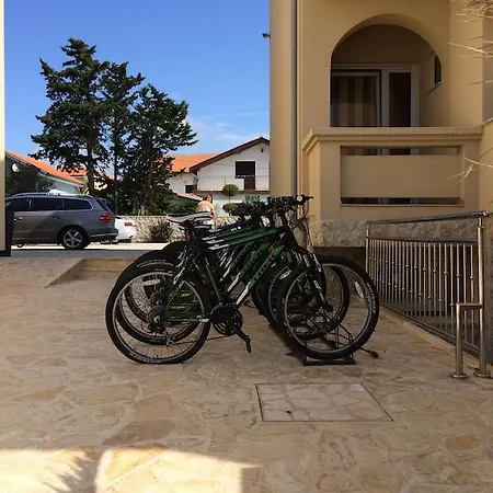 Paradise Vanesa Hotel