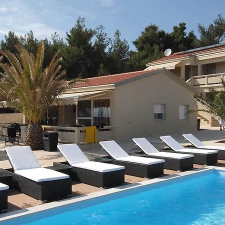 Paradise Vanesa Hotel 3*