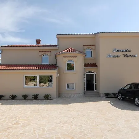 Hotel Paradise Vanesa