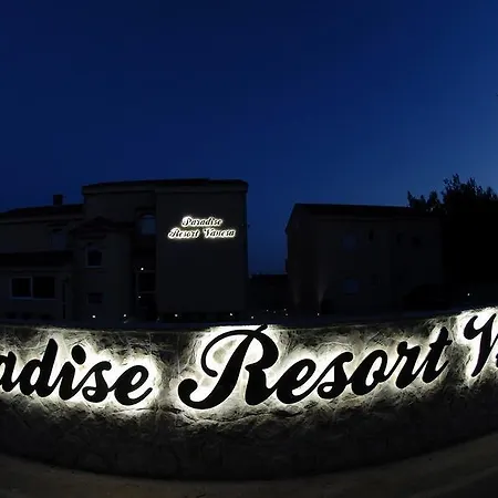 Paradise Vanesa
