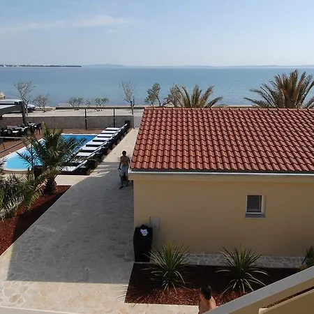 Paradise Vanesa Hotel
